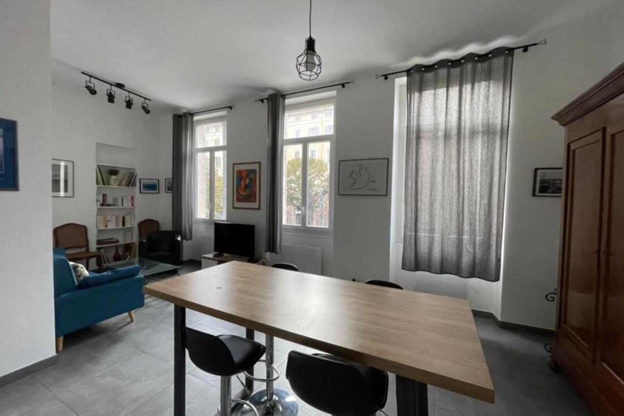 Charming Apartment In The Old Port Marseille Bagian luar foto