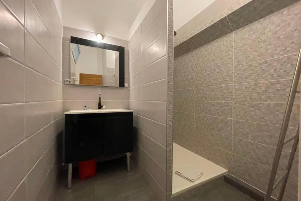Charming Apartment In The Old Port Marseille Bagian luar foto